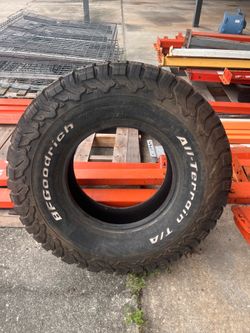 BFGoodrich All-Terrain T/A KO2 LT285/75R16