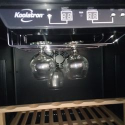 Koolatron Wine Chiller Like New Shoot Me A Offeer 