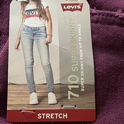 Levi’s girls Skinny Jeans Sz 8 Reg. New! $4