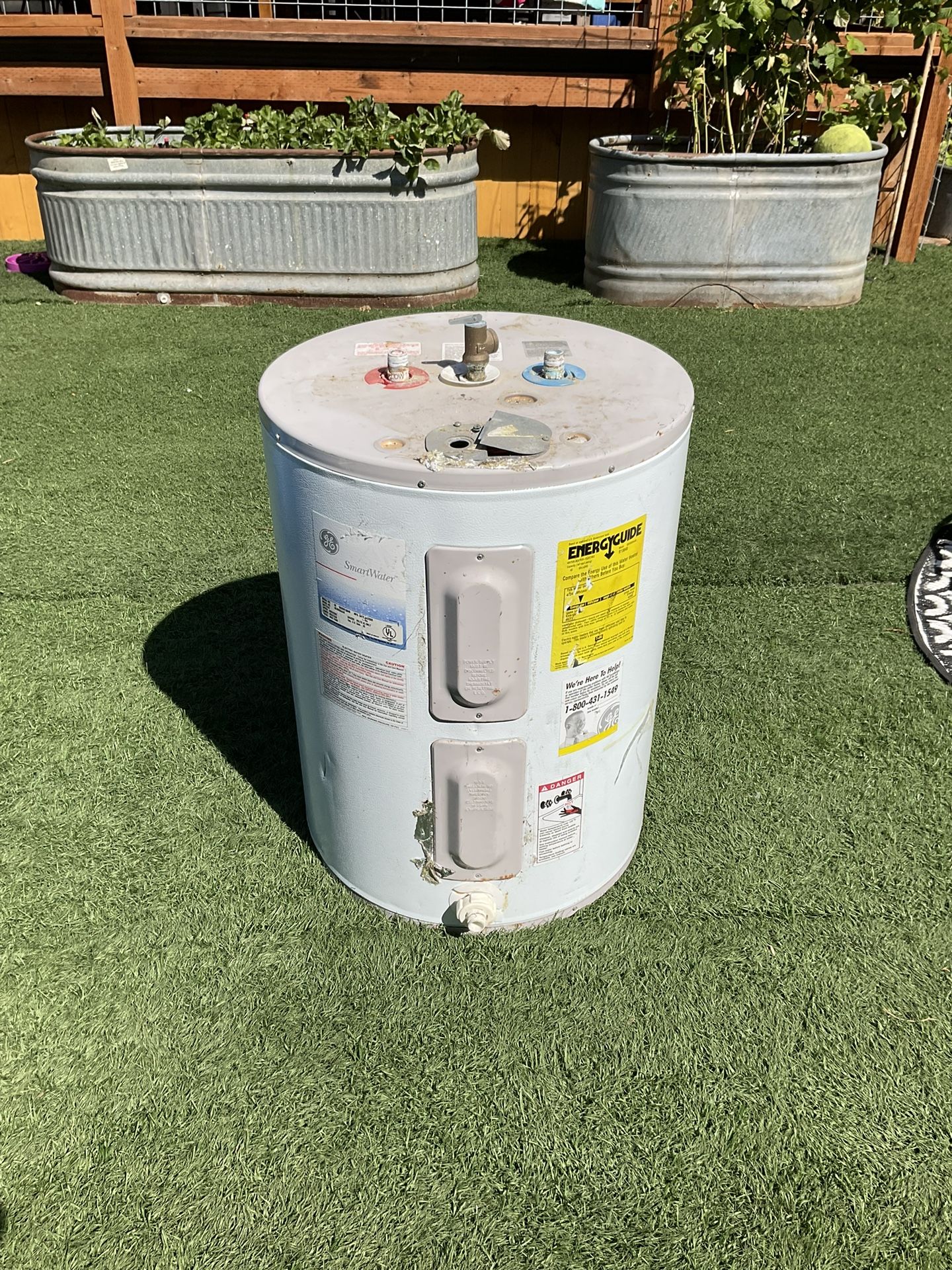 GE Smart Water 30 Gallon Electric Hot Water Tank for Sale in Tacoma, WA -  OfferUp