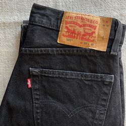 Levi’s 501 black denim