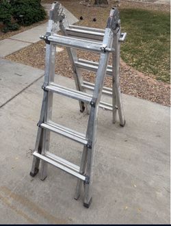 VULCAN Adjustable 22ft ladder