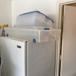 8 Various Storage Containers