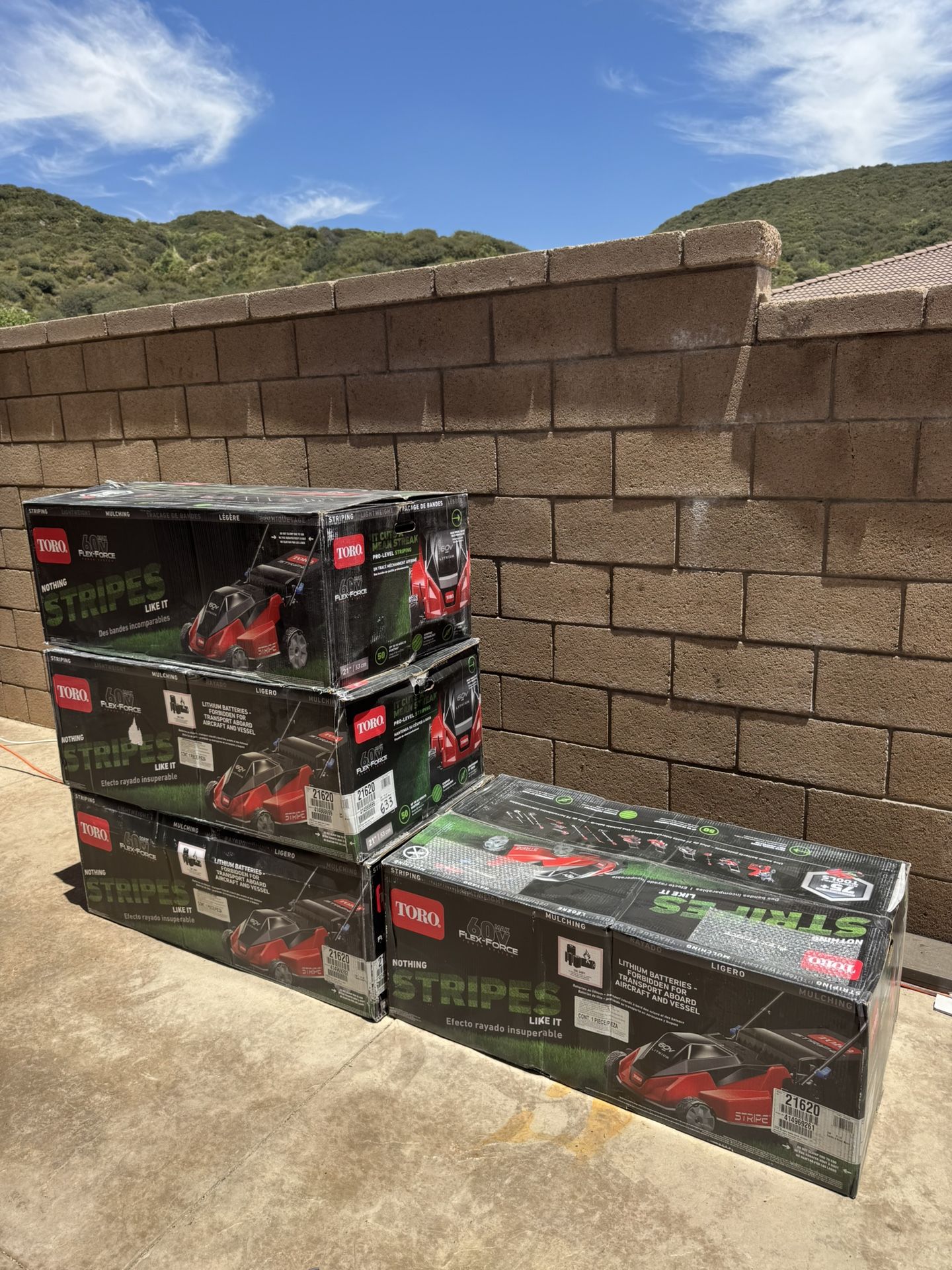 BRAND NEW .. TORO 21” SELF PROPELLED REAR WHEEL DRIVE 60 VOLT FLEXFORCE BATTERY POWERED STRIPE CUT MOWER KITS