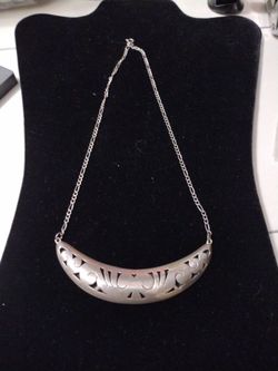 925 Crescent Shape Neckace