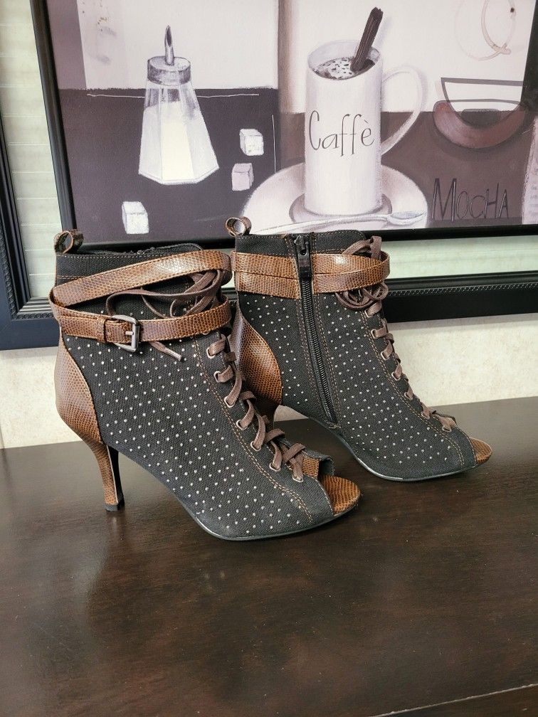 New Booties Size 6