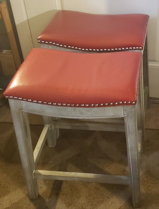 Red Elmo Bonded Leather/Wood Bar/Counter Stool
