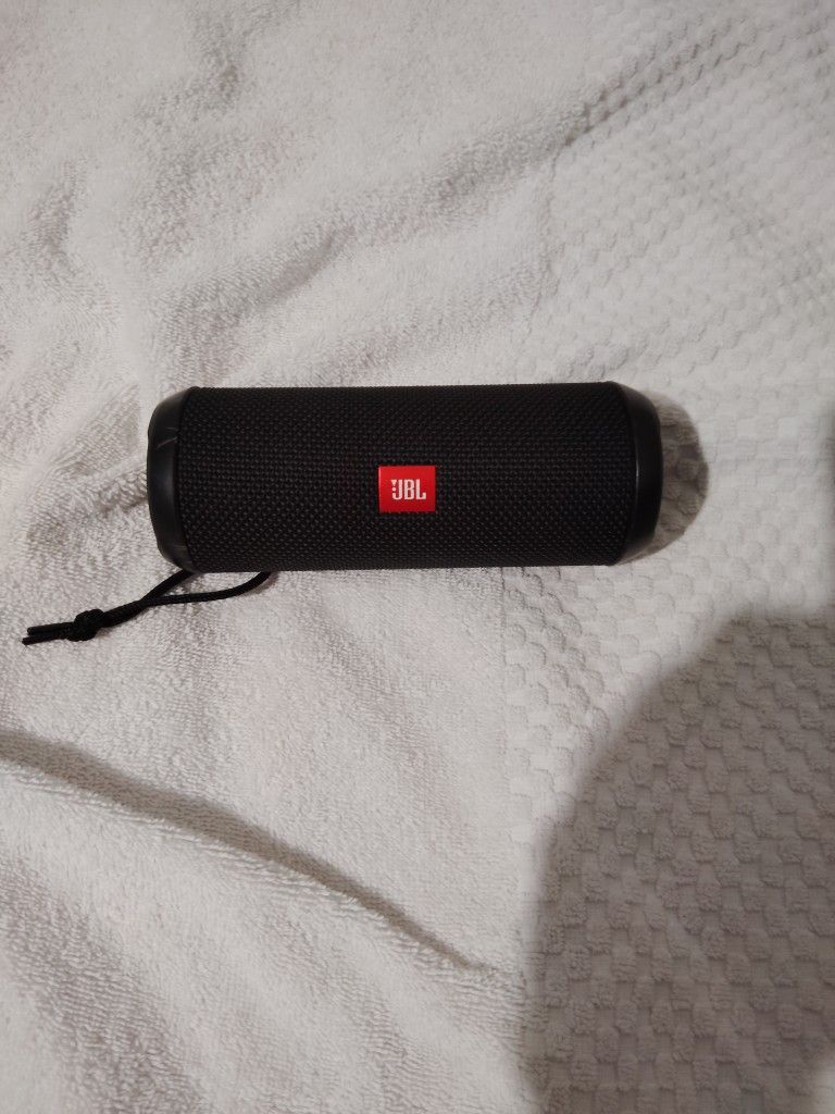 JBL Speaker Looks And Sounds Great