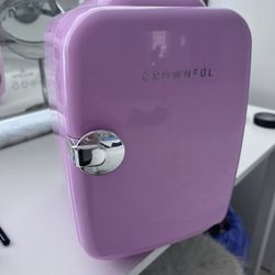 Mini fridge For Vanity 