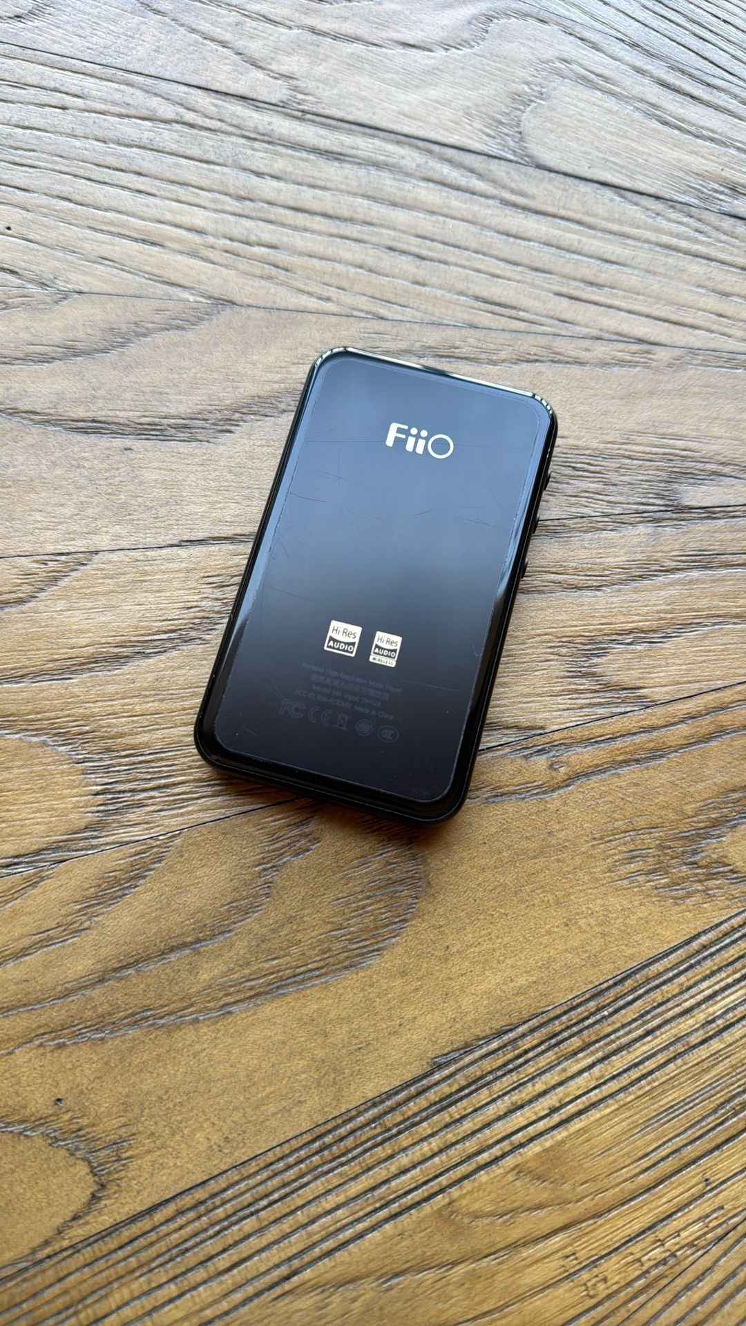 Fiio M6 Hi-Res Audio Player + Leather Case