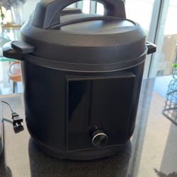 Chef IQ Pressure Cooker 