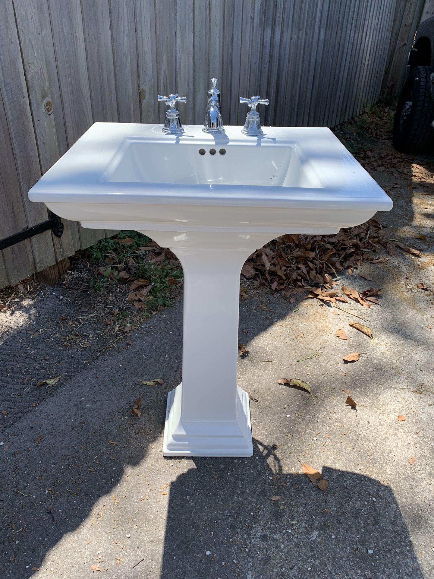 Kohler Memoirs Pedestal Sink