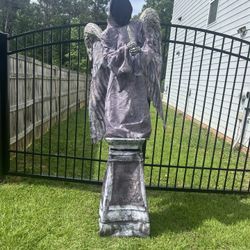 Halloween Graveyard Angel 