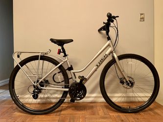 Trek Verve 2-DiscLowstep Gen4 +Accessories (LIKE NEW!!!)