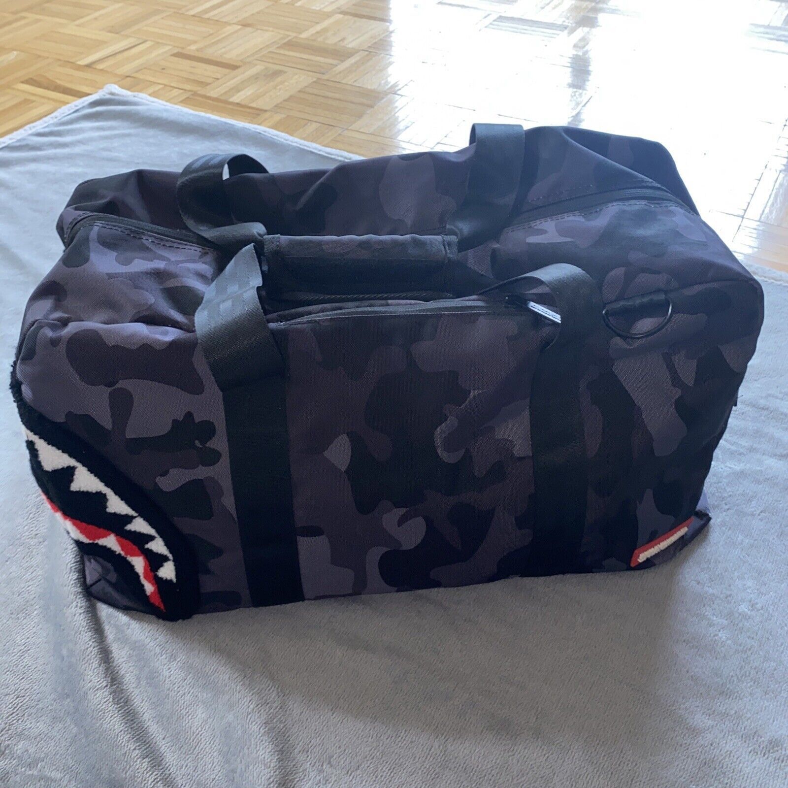 Sprayground shark duffle for Sale in Fall Branch, TN - OfferUp