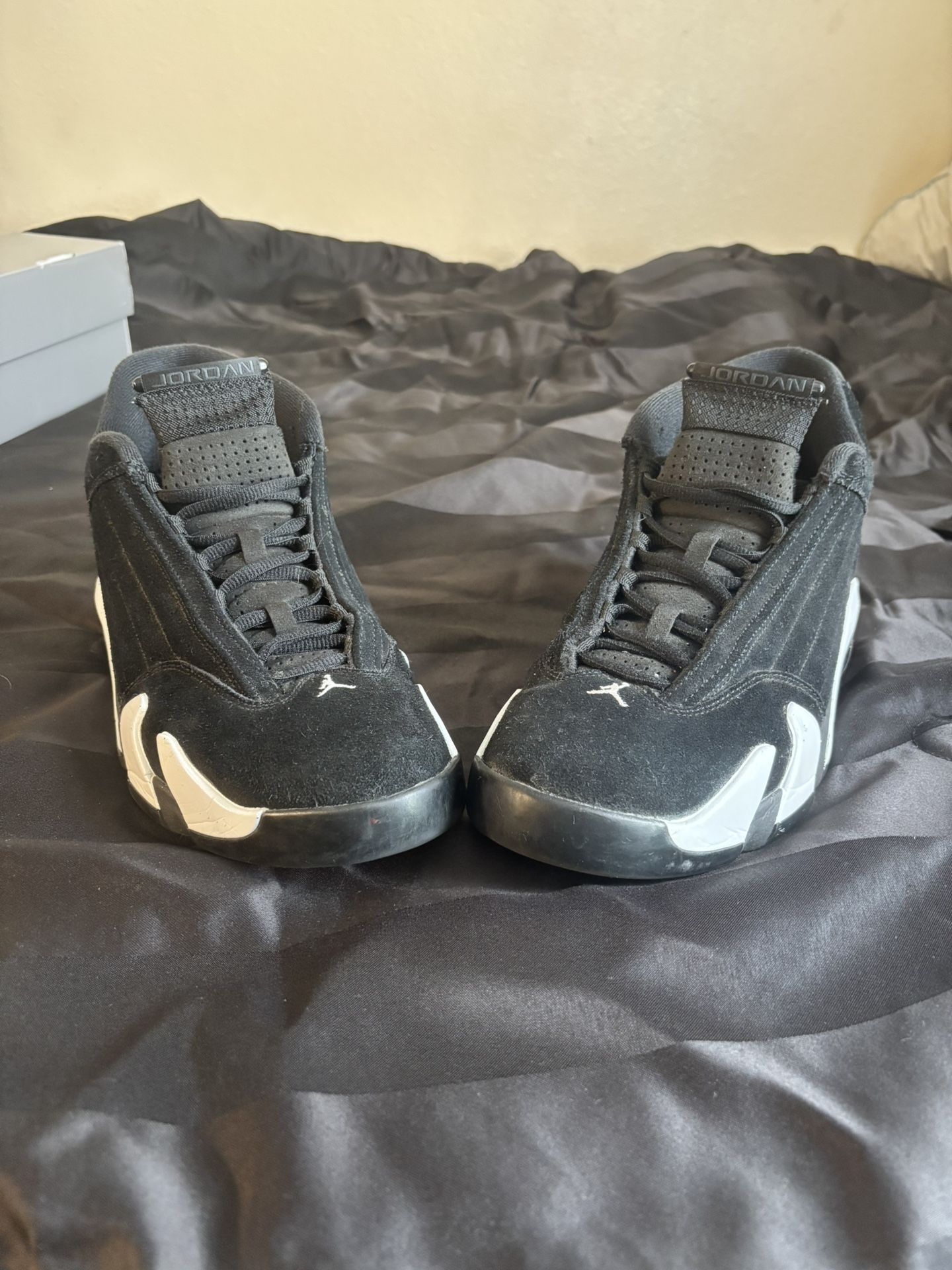 Jordan 14 Retro – Black/White (Mostly New)
