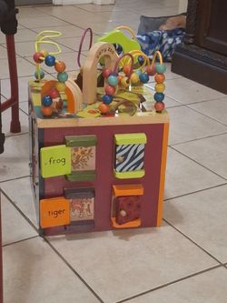 B. Toys zany zoo wooden activity cube
