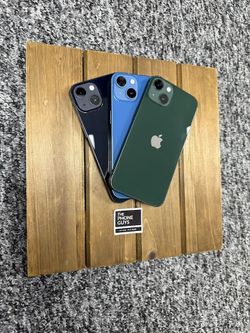 Apple iPhone 13 (Unlocked) 128GB / Fair - $5 Down Payment Plan Available