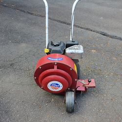 Giant vac leaf blower