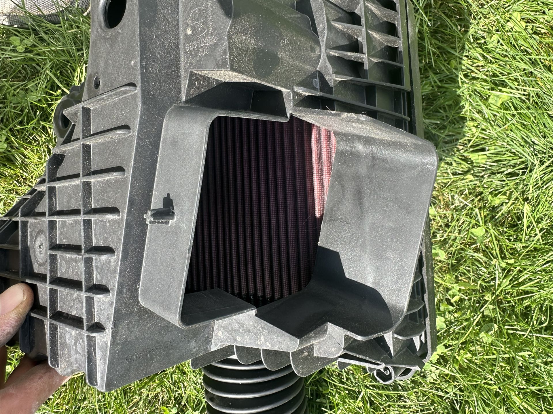 2019 ram 1500 - 5.7 hemi air box w/ K&N filter