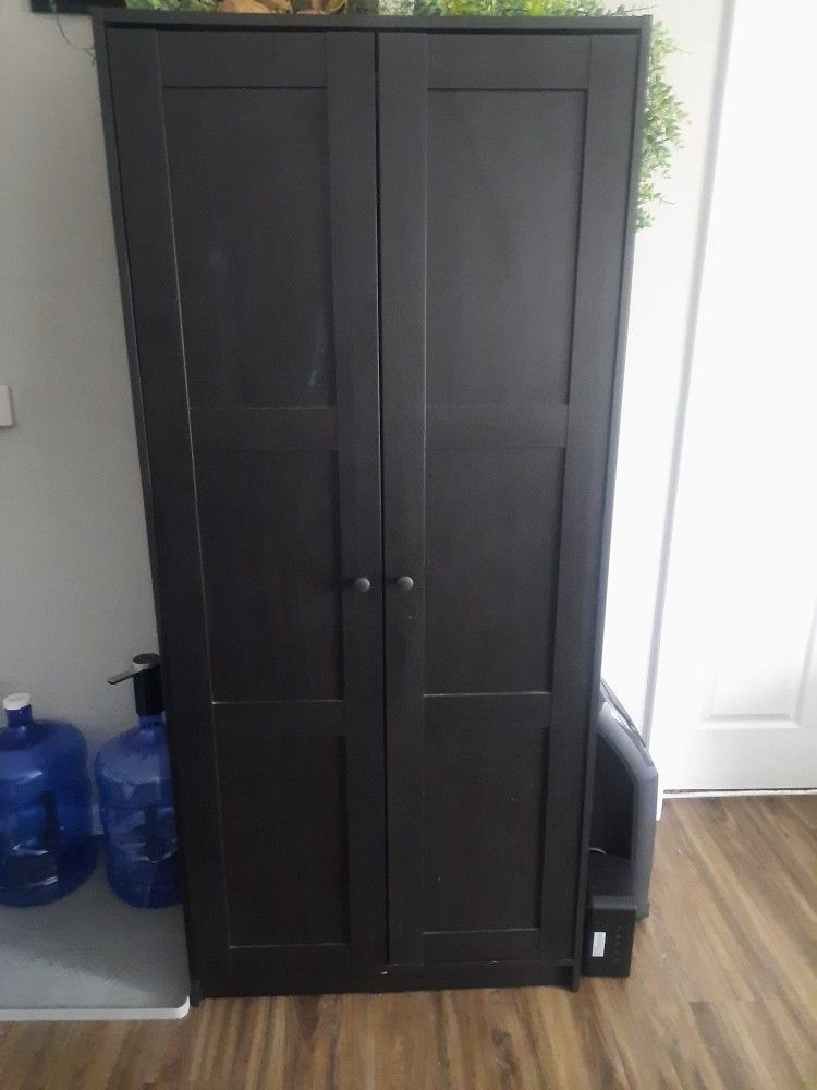 Wardrobe Almost New