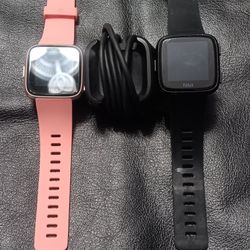 Fitbit Versa FB504 lot