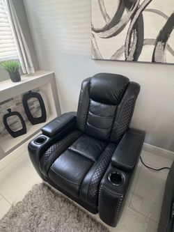 Ashley Power Recliner with Adjustable Headrest