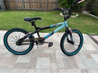 Girl’s bike