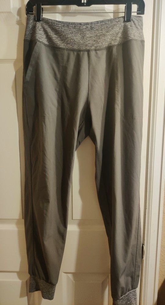 Woman's Size Small Patagonia Pants