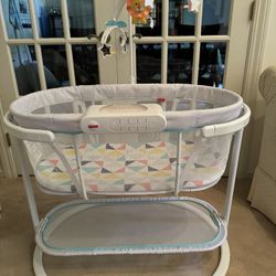 Fisher Price Soothing Motion Bassinet