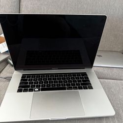 MacBook Pro 15” 2017 3.1ghx i7 16gb Ram Ssd 