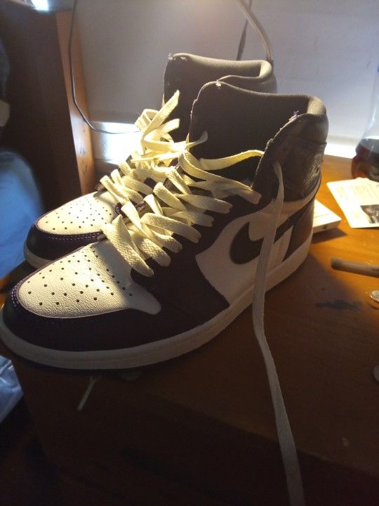 Size 9 Nike High Tops