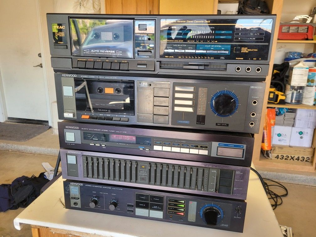 Kenwood Stereo System 