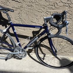 CANNONDALE CAAD2 R300 ROAD RACING BIKE 