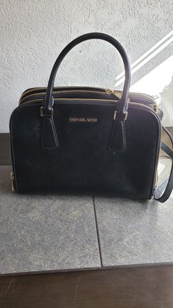 Authentic Michael Kors Purse $125. Pickup in Oakdale