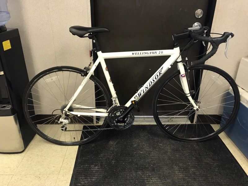 Windsor Wellington 2.0 6061 adult bike