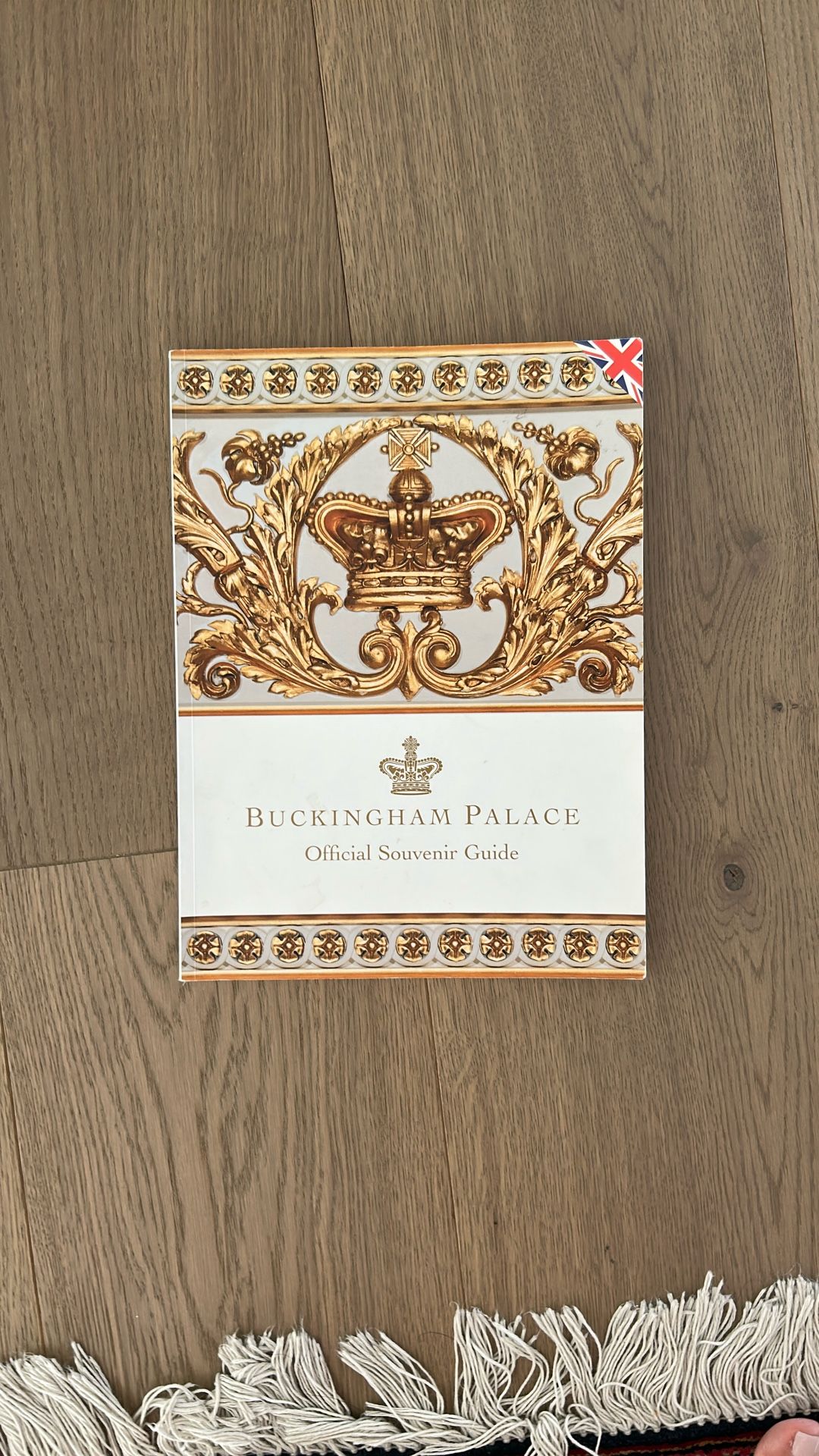 Buckingham Palace Official Souvenir Guid, Royal Collection Publications