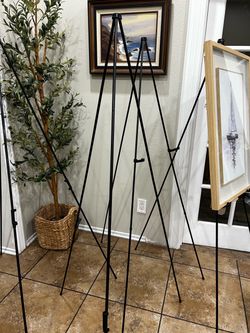Black Metal Folding Display Easel