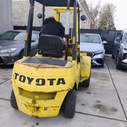 1974 Toyota Forklift