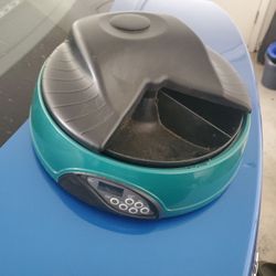 FREE DOG BOWL ROTATION .