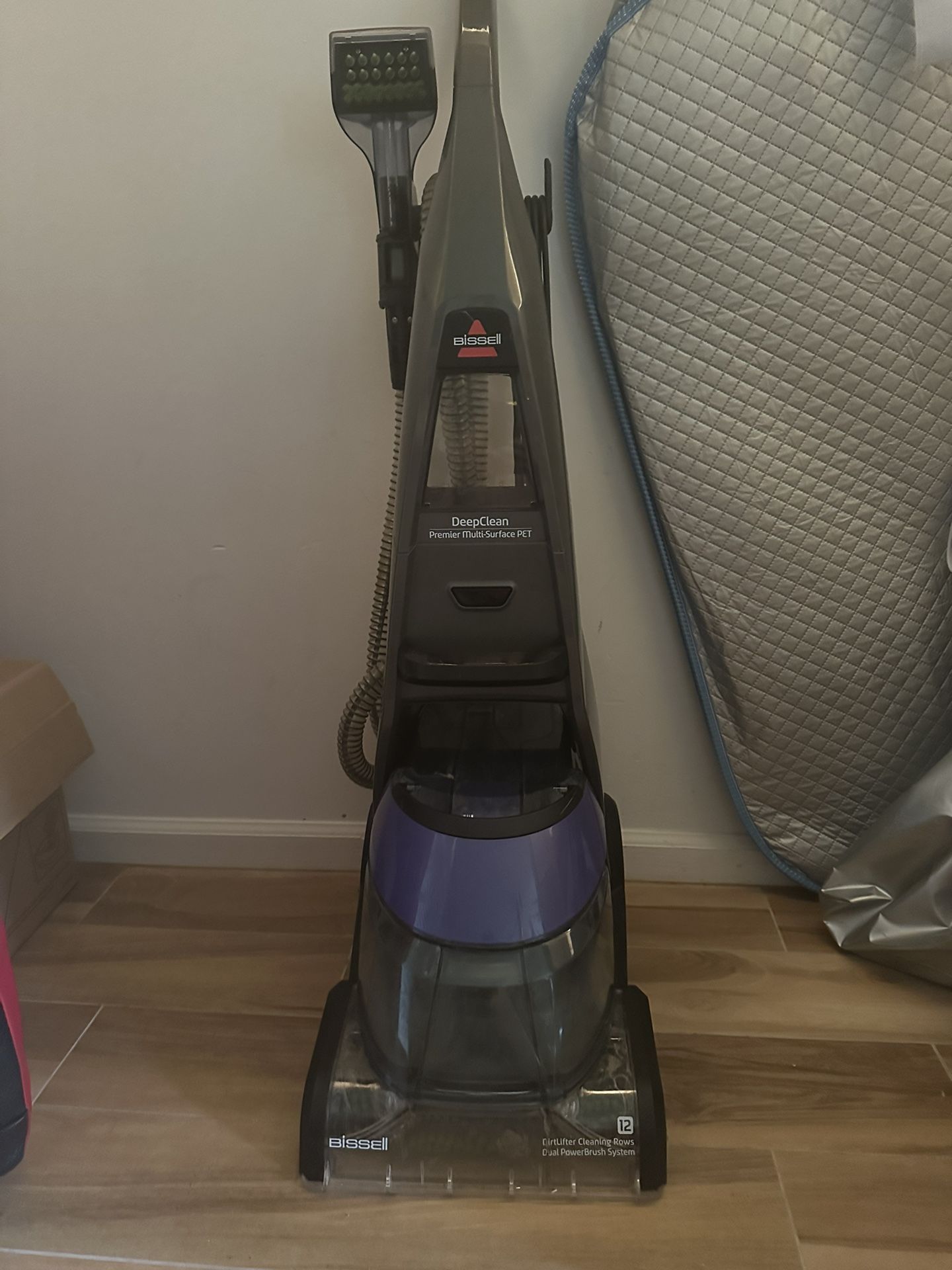 Bissel Carpet Cleaner Shampooer