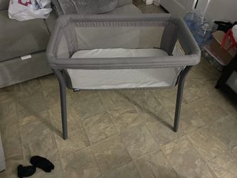 Bassinet like brand new asking for 40