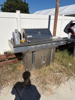 Kenmore 5-Burner Gas Grill