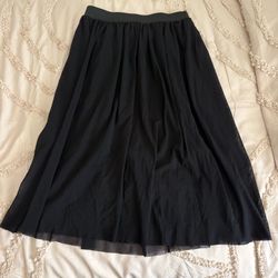 Sweet Pea New York & Company by Stacy Frati Black Flowy Midi Skirt – Size S (NWOT)