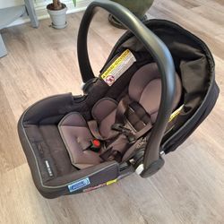 Graco Baby Car Seat Snugride35 Lite LX (2021)