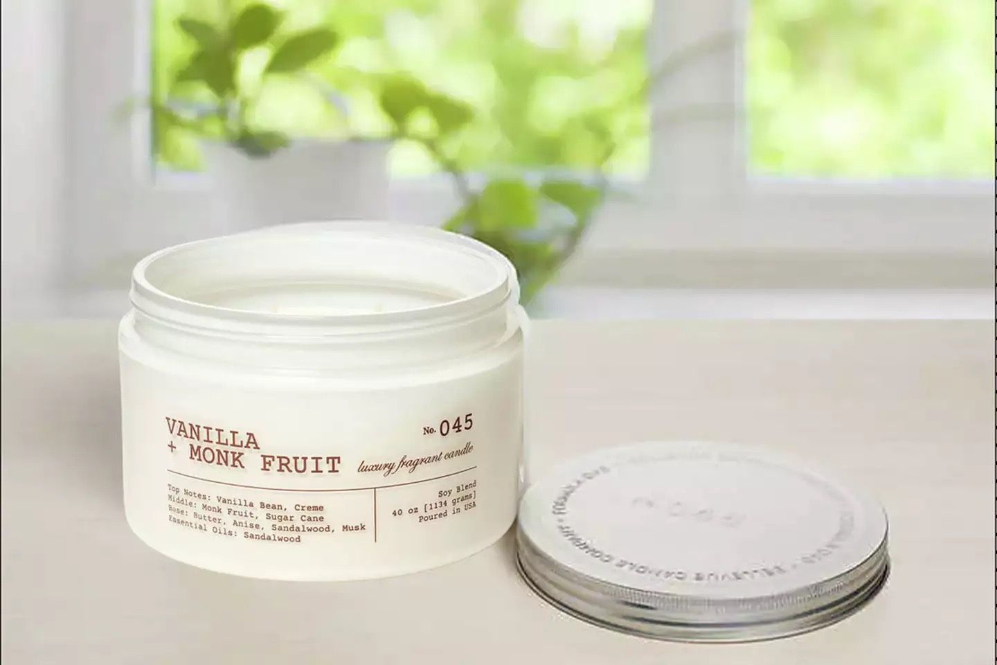 Bellevue new 40 oz vanilla and monk fruit 4 wick luxury candle metal lid white
