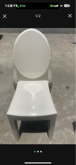 22 white raisin oval chairs