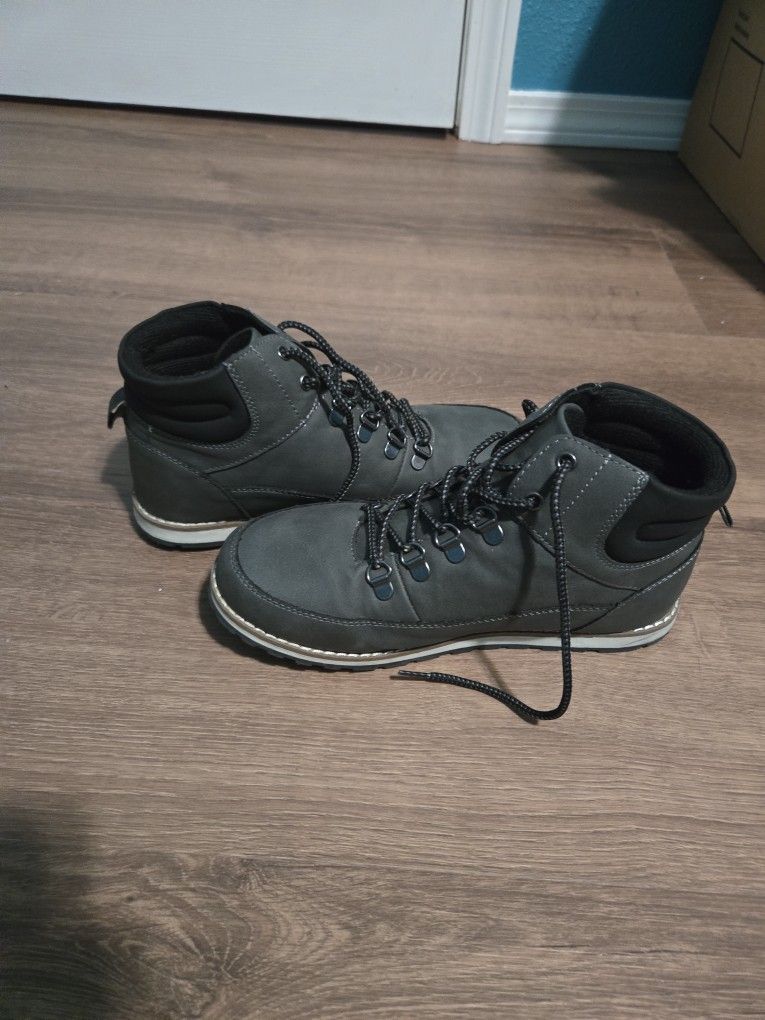 Youth Boots