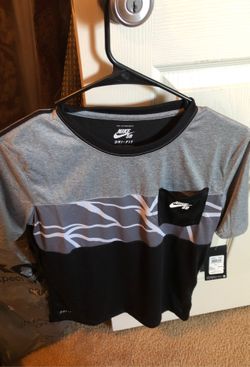 Boy’s Nike shirt