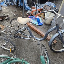 Vintage Scwhinn Trike With Basket